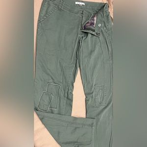 Cabi Geeen Cargo Pants  Size 8